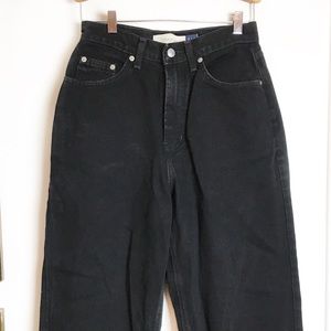GAP high waisted mom vtg black reverse fit reg 6
